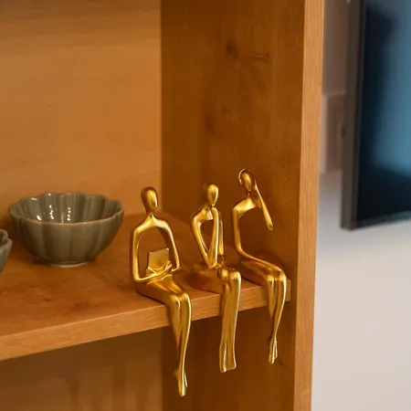 Versusartsuites * Σέρρες