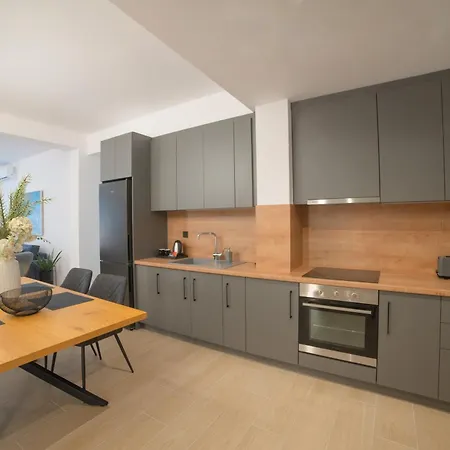 Versusartsuites *