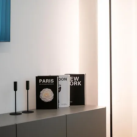 Versusartsuites Apartment *